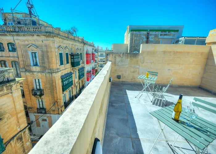 Charming 1Bedroom,Roof Terrace Near Valletta Dazz1-1