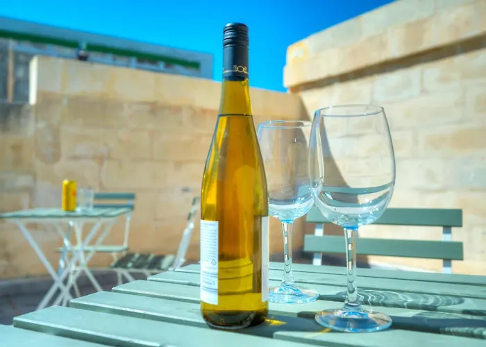 Charming 1Bedroom,Roof Terrace Near Valletta Dazz1-1